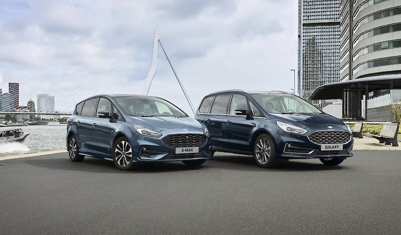 Ford S-MAX és Galaxy modellek a sétányon