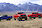 Három Ford Ranger áll a sivatagban